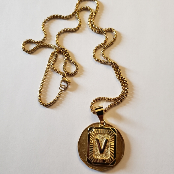 Gold Filled Letter V Pendant 18” Long Necklace - Picture 5 of 5